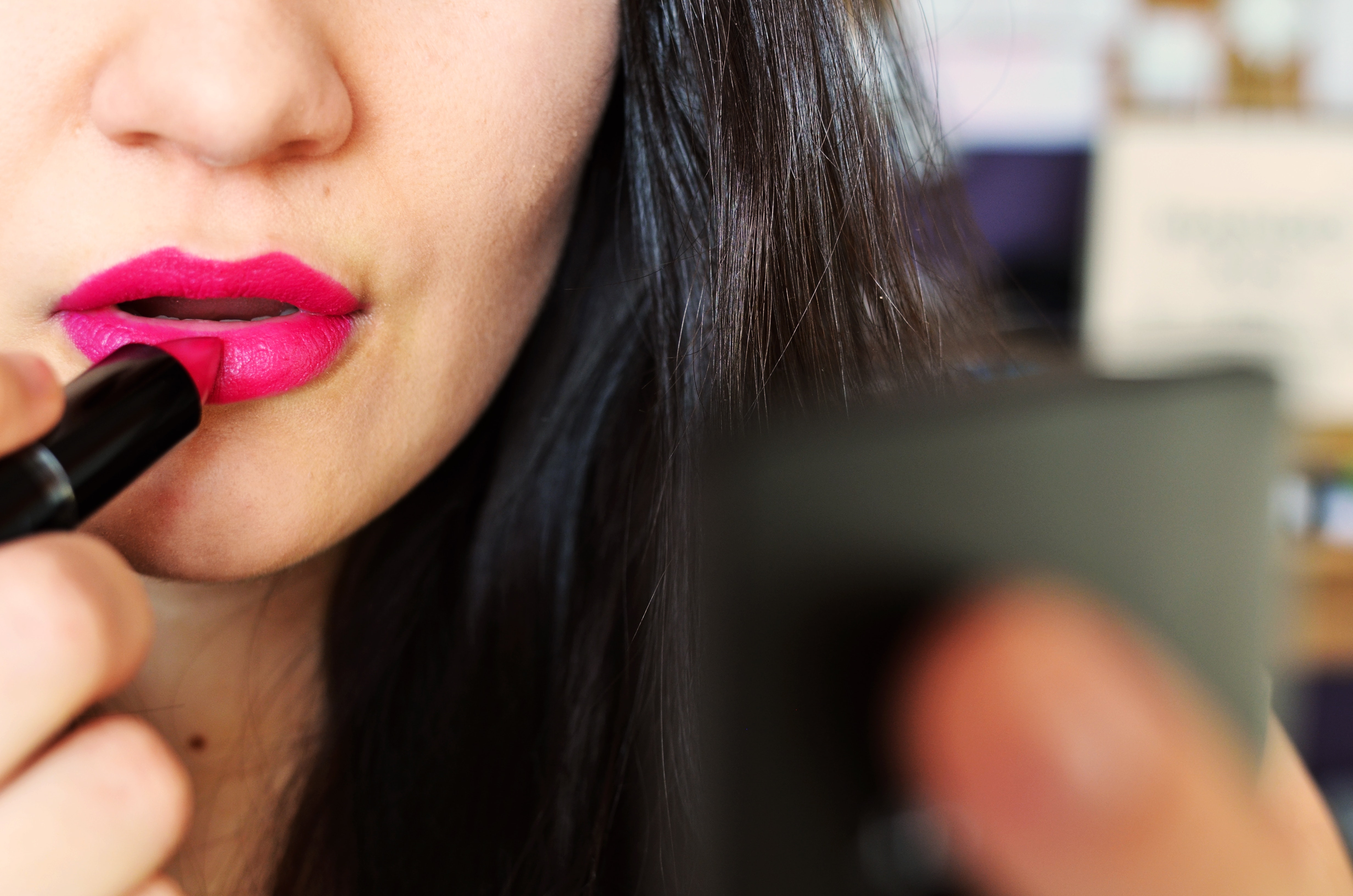 Far durare il rossetto a lungo: scopri l’uso del top coat labbra