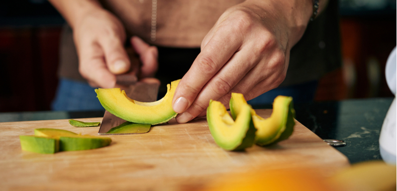 come si mangia l'avocado