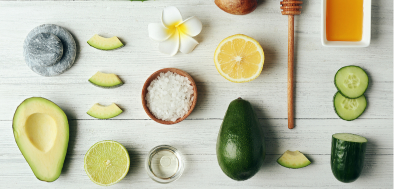 maschera e scrub avocado