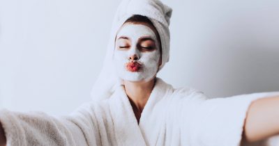 Skincare routine per pelle grassa: tutti gli step da seguire