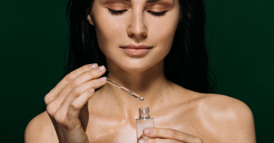 Quando si usa il siero viso? Come scegliere il prodotto giusto per la pelle: benefici e usi