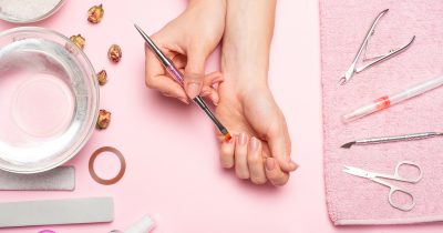 Smalto semipermanente e unghie in gel: tutto quello che c’è da sapere