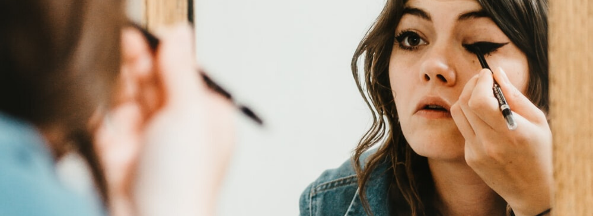La storia dell’eye liner attraverso i secoli è un’ode alla bellezza senza tempo