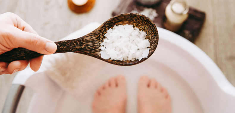 mani-piedi-gonfi-sale