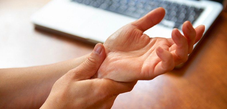 mani-piedi-gonfi-tunnel-carpale