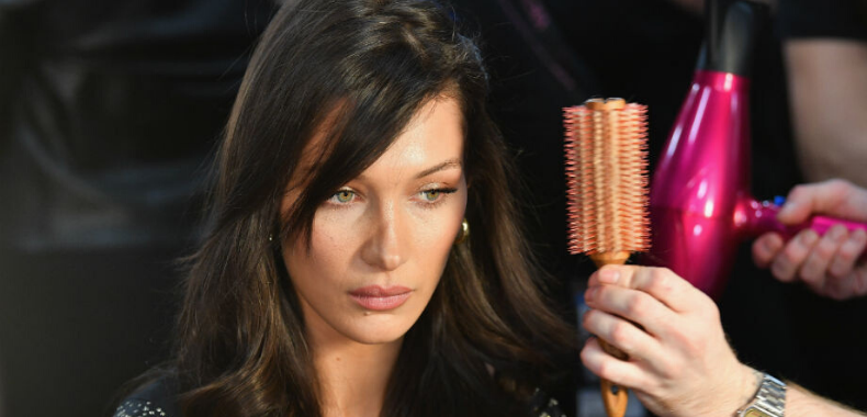 tagliare-frangetta-phon