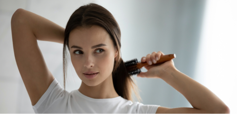 spazzolare capelli adeguatamente