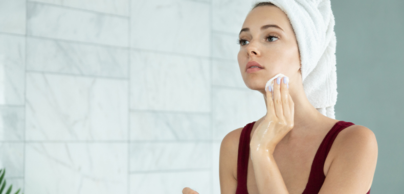 tonico-viso-applicazione