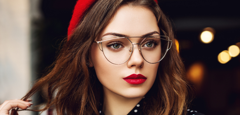 trucco-occhiali-labbra