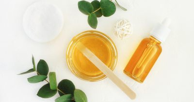 Ingrediente beauty: il miele. Scopri benefici e proprietà per pelle e capelli