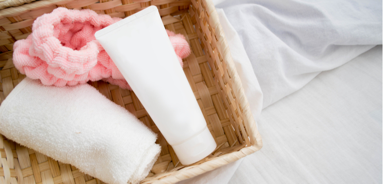 detergente viso e panno